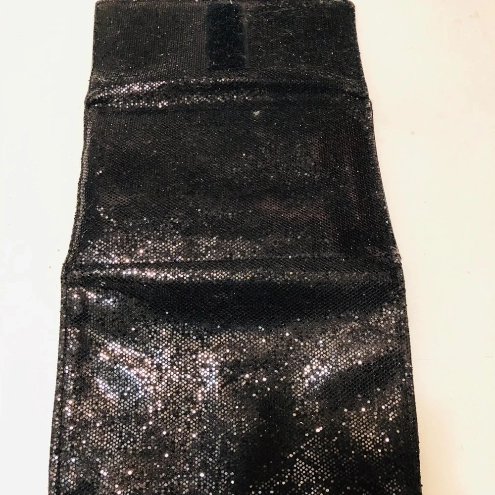 Lord & Tylor set of 5 brushes include the bag